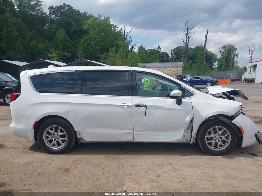 CHRYSLER PACIFICA - zdjęcie 13
