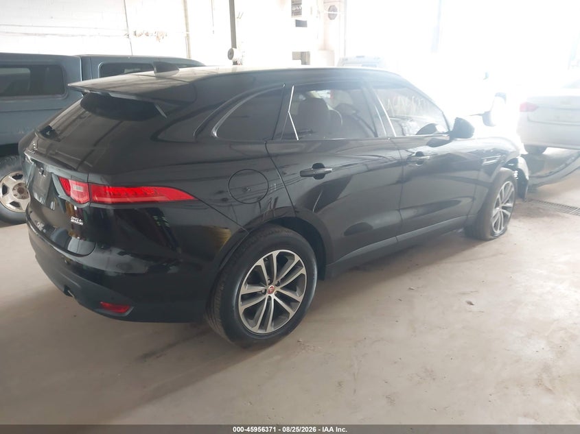 JAGUAR F-PACE - zdjęcie 4