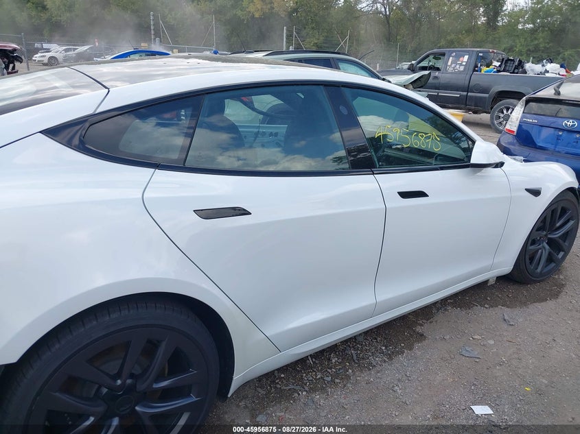 TESLA MODEL S - zdjęcie 13