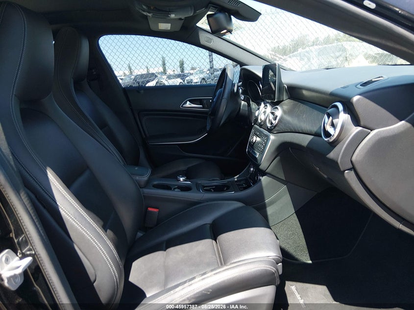 MERCEDES-BENZ CLA 250 - zdjęcie 5