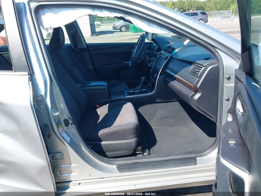 TOYOTA CAMRY - zdjęcie 5