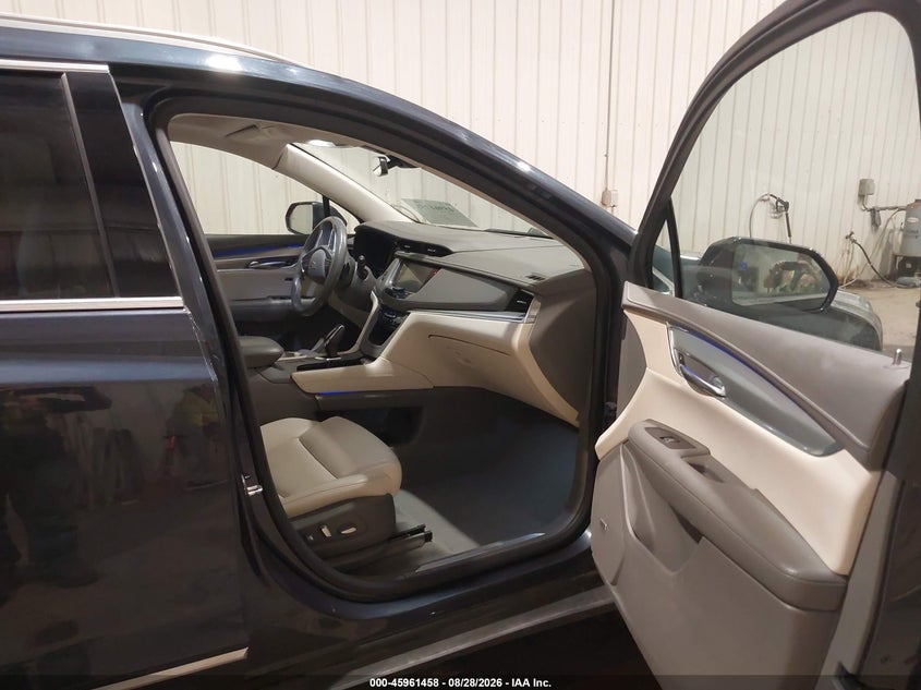 CADILLAC XT5 - zdjęcie 5