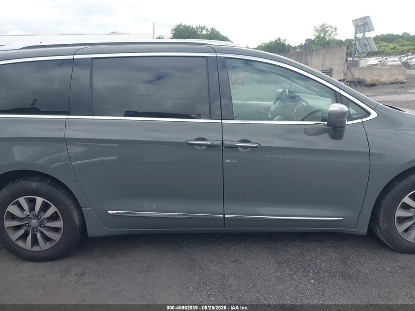 CHRYSLER PACIFICA - zdjęcie 13