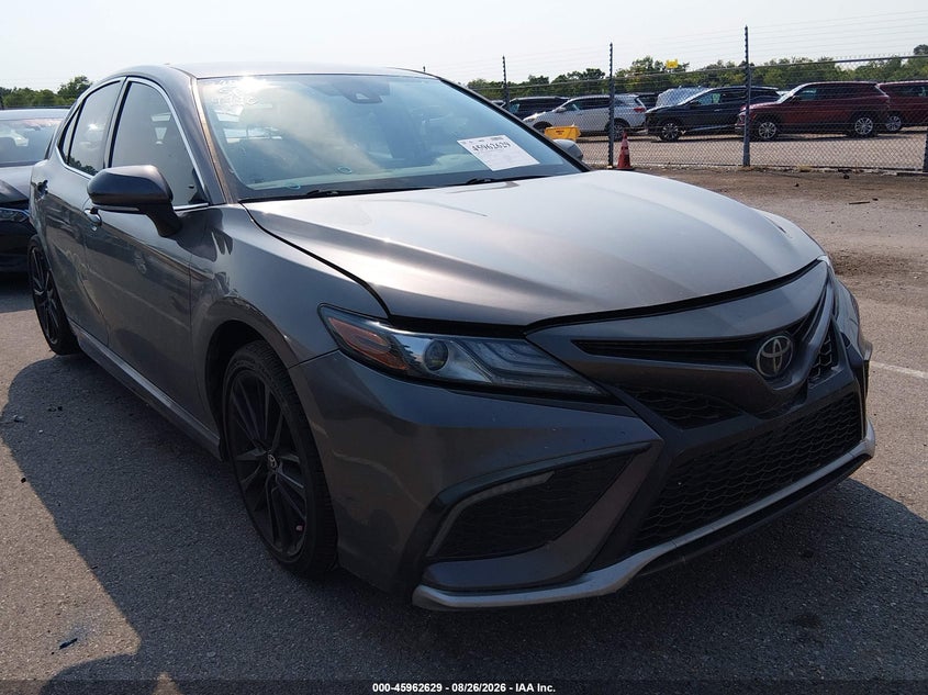 TOYOTA CAMRY - zdjęcie 1