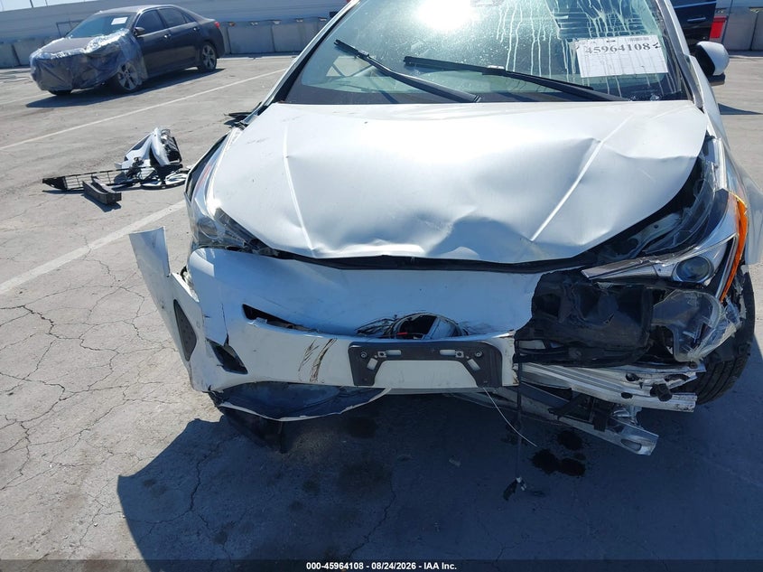 TOYOTA PRIUS - zdjęcie 13