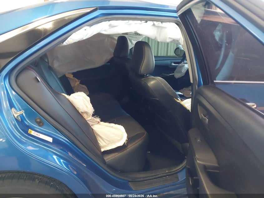 TOYOTA CAMRY - zdjęcie 8