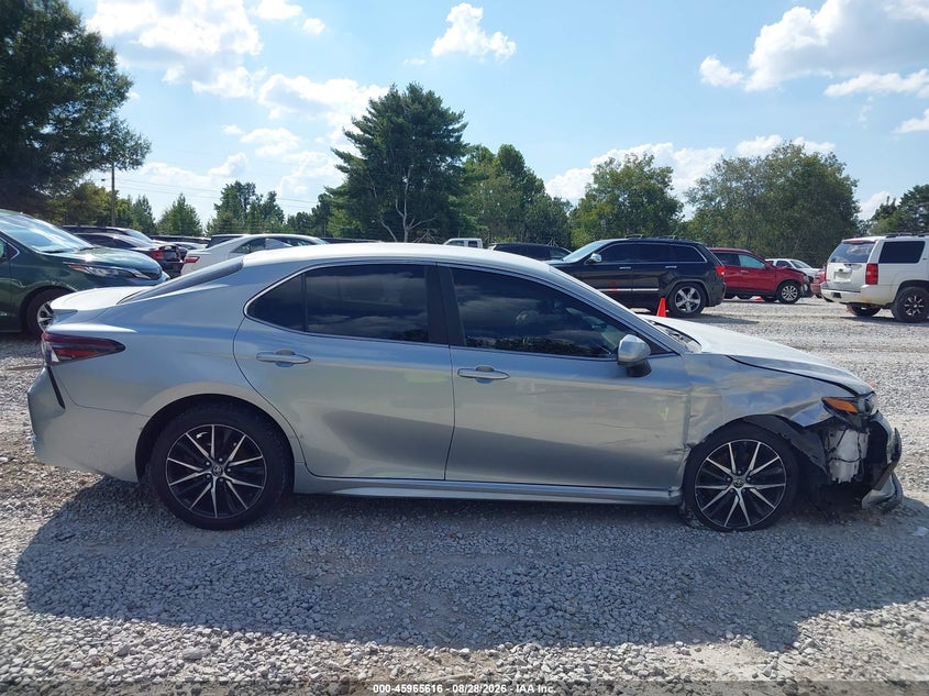 TOYOTA CAMRY - zdjęcie 13