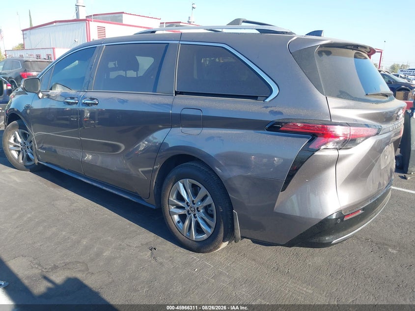 TOYOTA SIENNA - zdjęcie 3