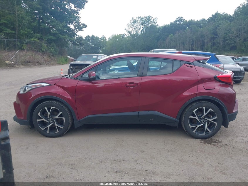 TOYOTA C-HR - zdjęcie 14