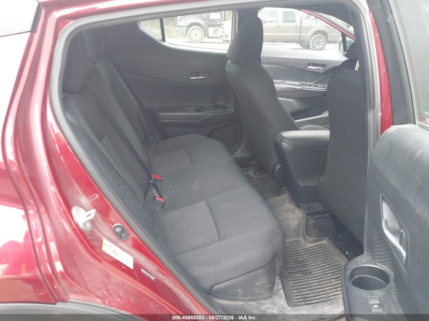 TOYOTA C-HR - zdjęcie 8