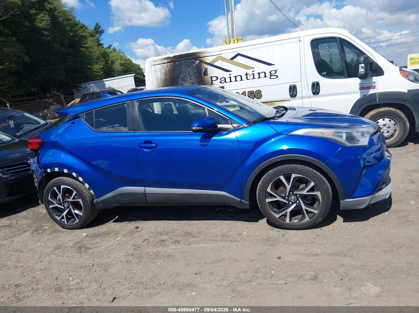 TOYOTA C-HR - zdjęcie 13