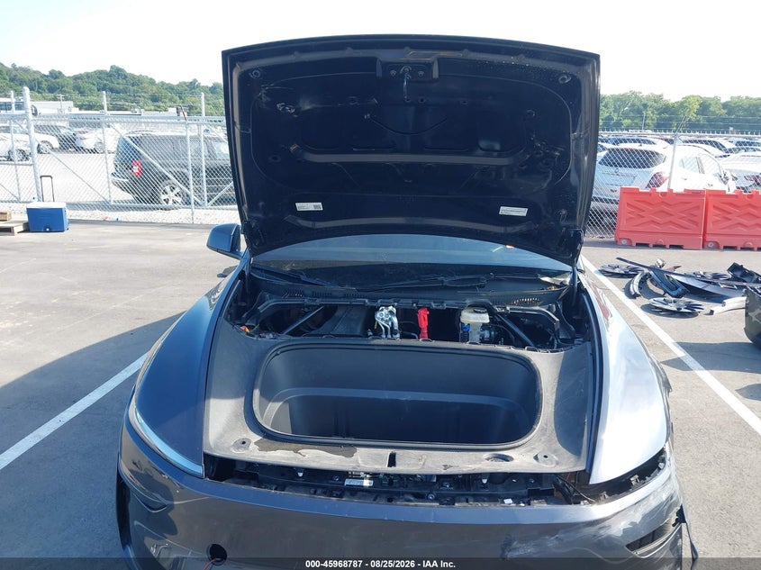 TESLA MODEL Y - zdjęcie 10