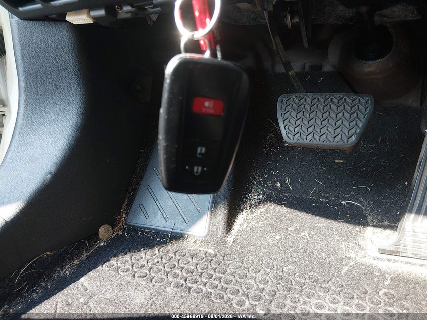 TOYOTA RAV4 - zdjęcie 11