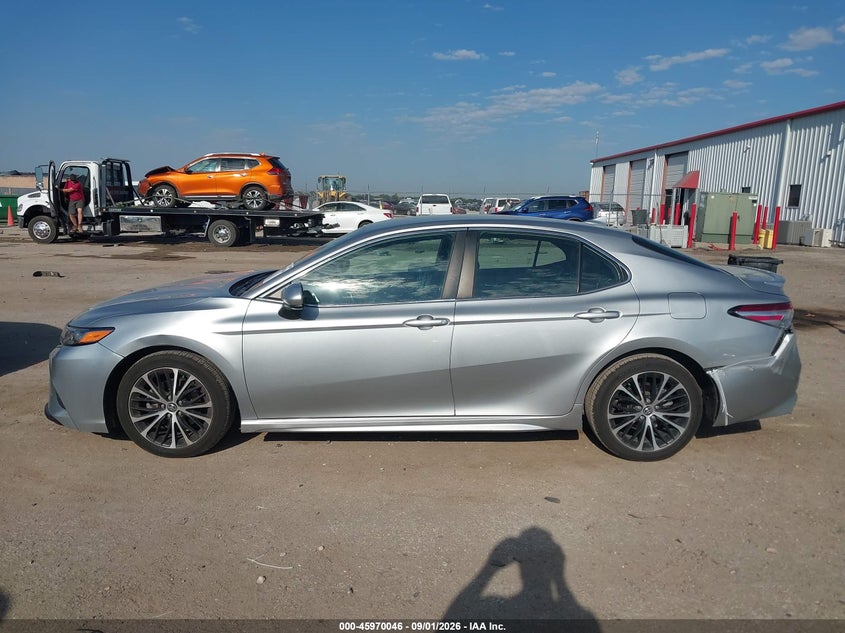 TOYOTA CAMRY - zdjęcie 14