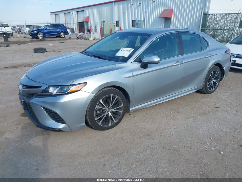 TOYOTA CAMRY - zdjęcie 2
