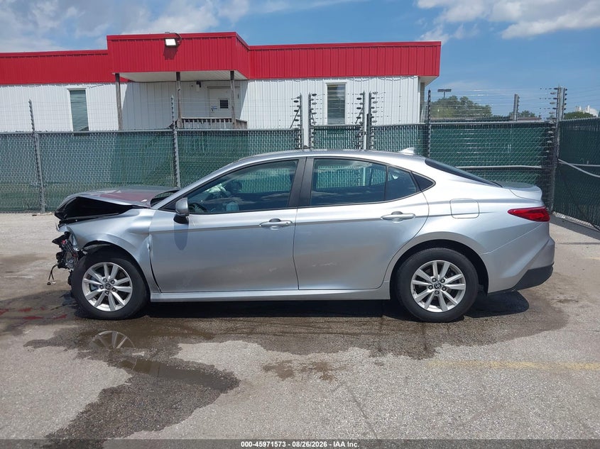 TOYOTA CAMRY - zdjęcie 15