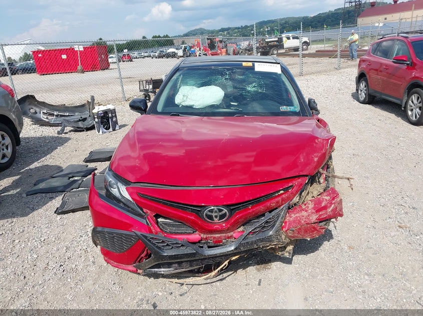 TOYOTA CAMRY - zdjęcie 12