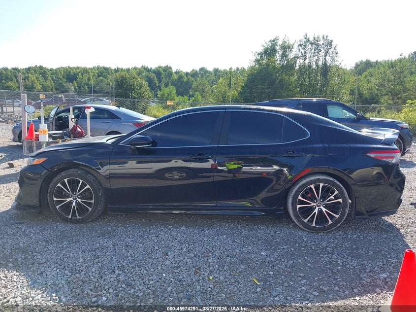 TOYOTA CAMRY - zdjęcie 14