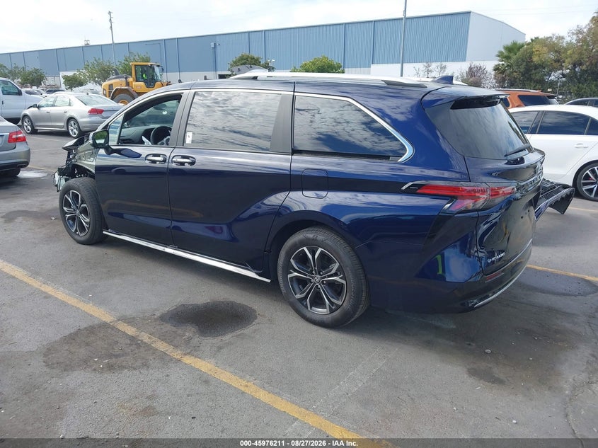 TOYOTA SIENNA - zdjęcie 3
