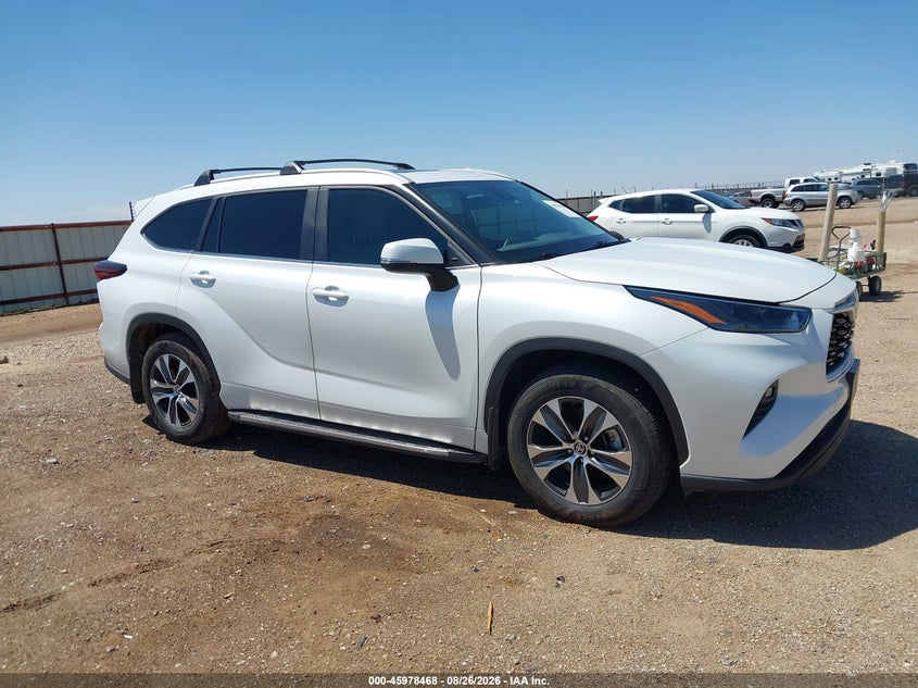TOYOTA HIGHLANDER HYBRID - zdjęcie 14