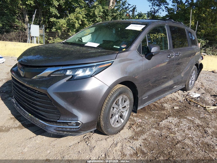 TOYOTA SIENNA - zdjęcie 2
