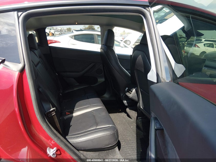 TESLA MODEL Y - zdjęcie 8