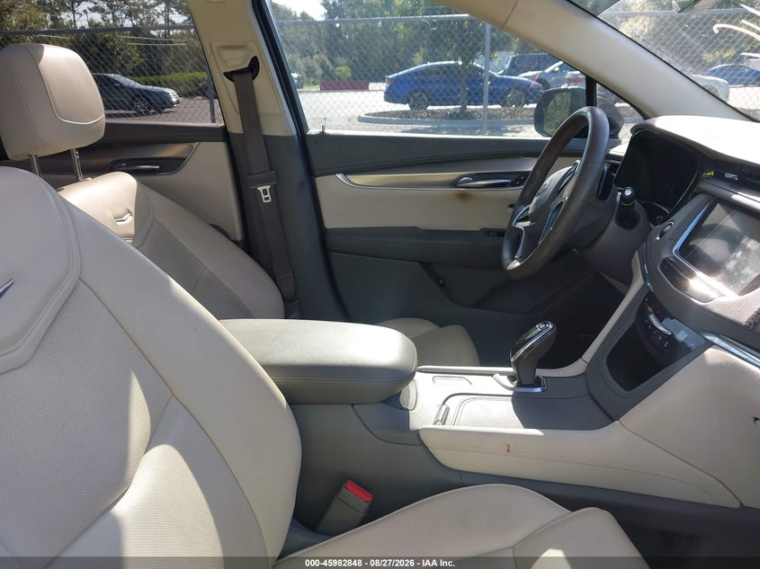 CADILLAC XT5 - zdjęcie 5