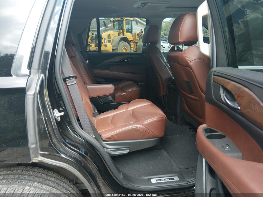 CADILLAC ESCALADE - zdjęcie 8
