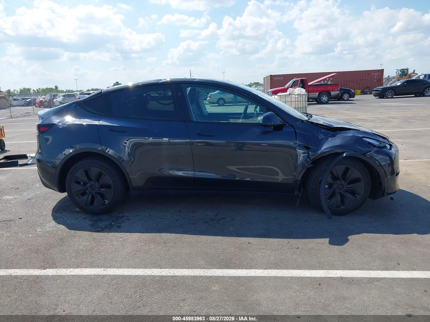 TESLA MODEL Y - zdjęcie 14
