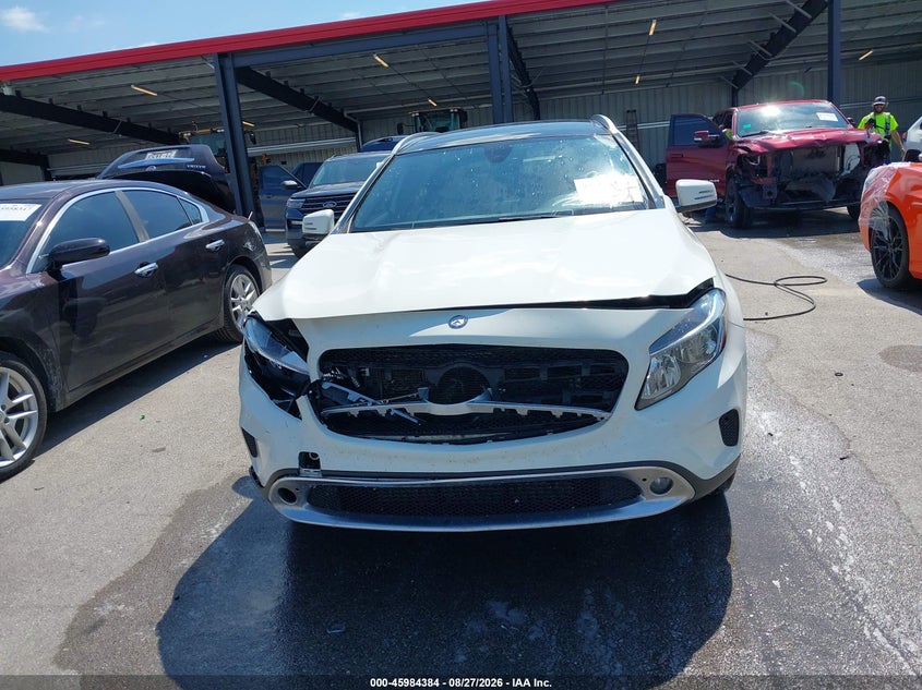 MERCEDES-BENZ GLA 250 - zdjęcie 12