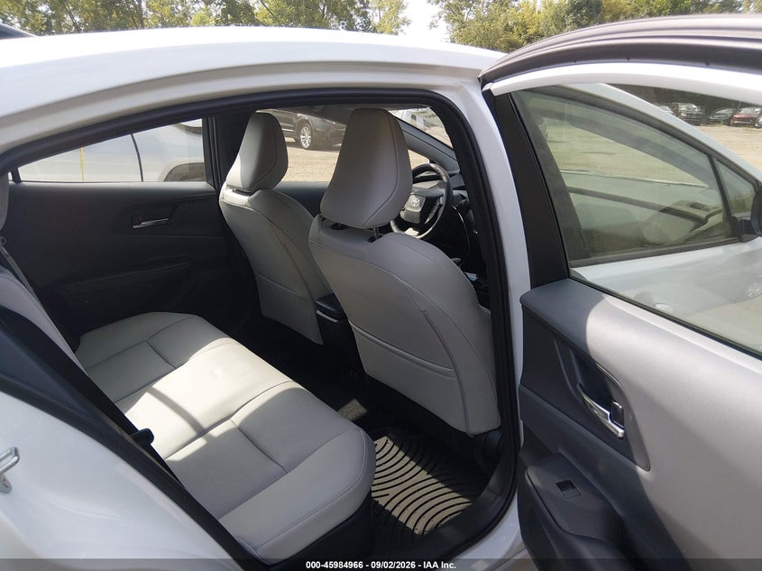 TOYOTA PRIUS - zdjęcie 8