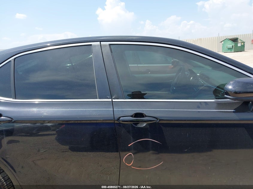 TOYOTA CAMRY - zdjęcie 14