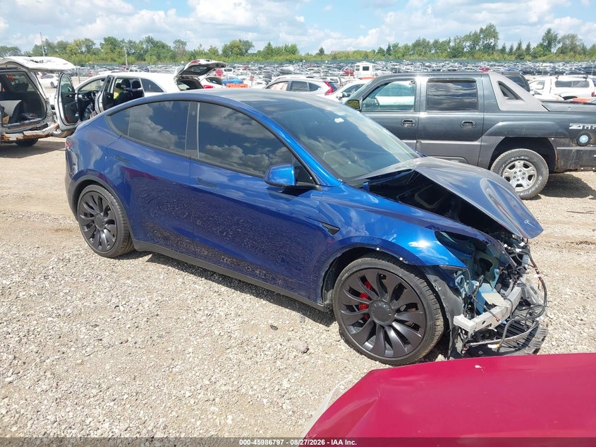 TESLA MODEL Y - zdjęcie 1