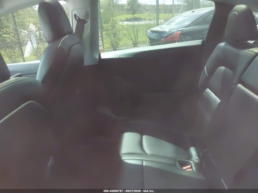 TESLA MODEL Y - zdjęcie 8