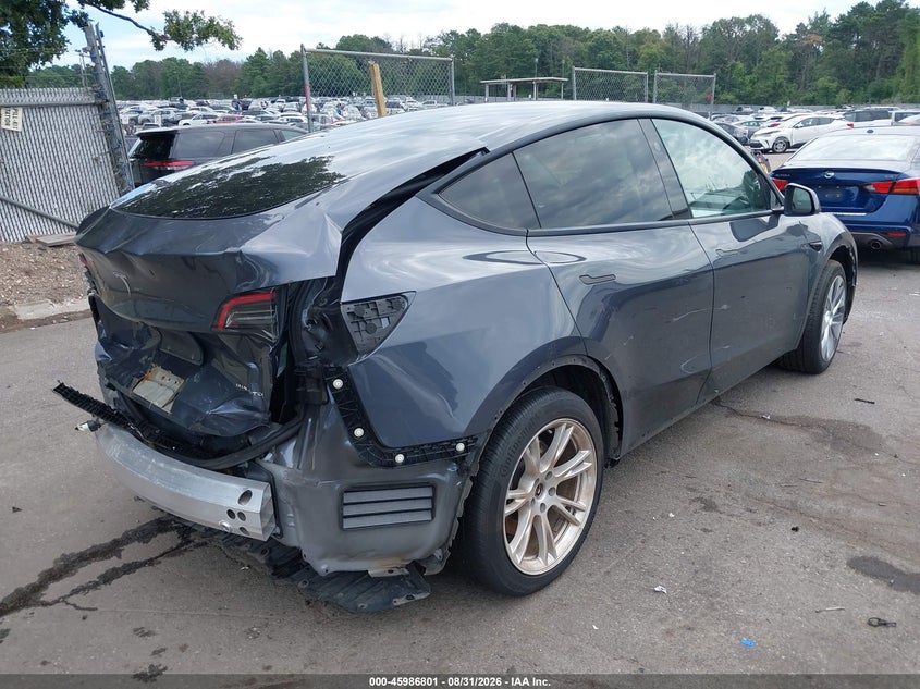 TESLA MODEL Y - zdjęcie 4