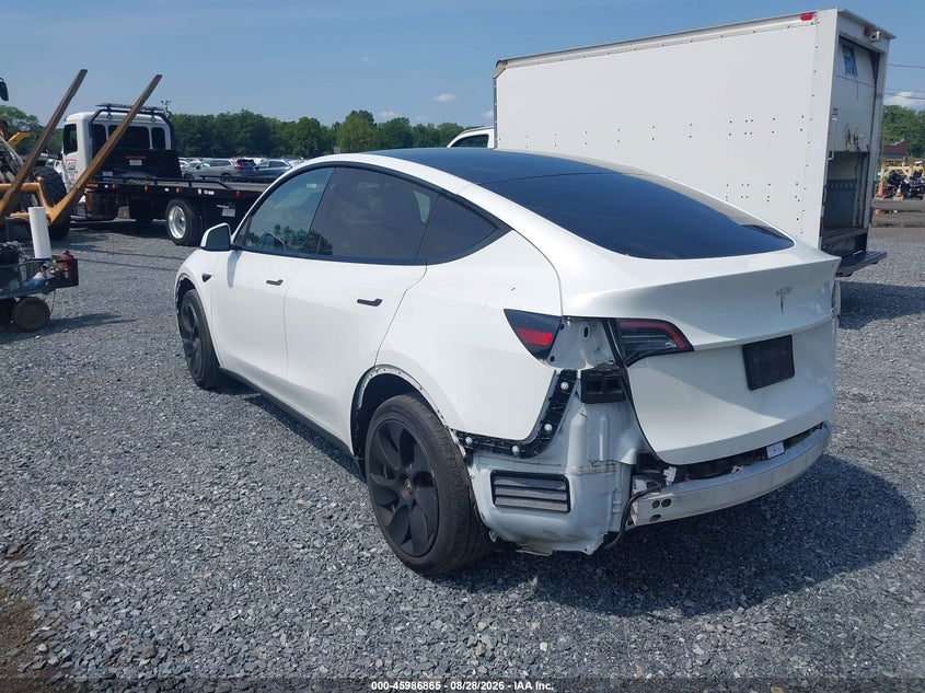 TESLA MODEL Y - zdjęcie 6