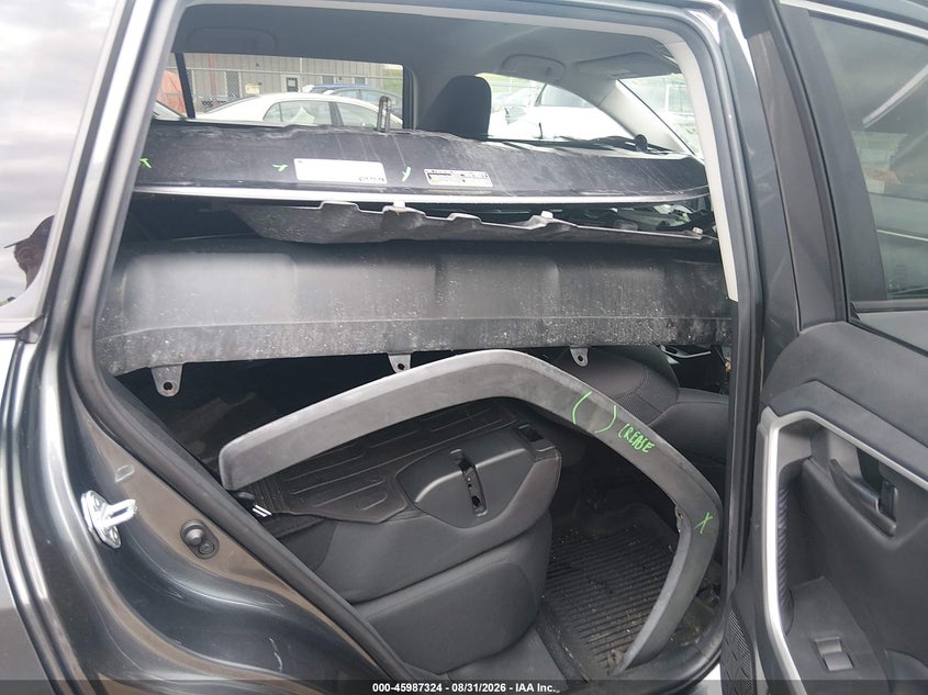 TOYOTA RAV4 - zdjęcie 8