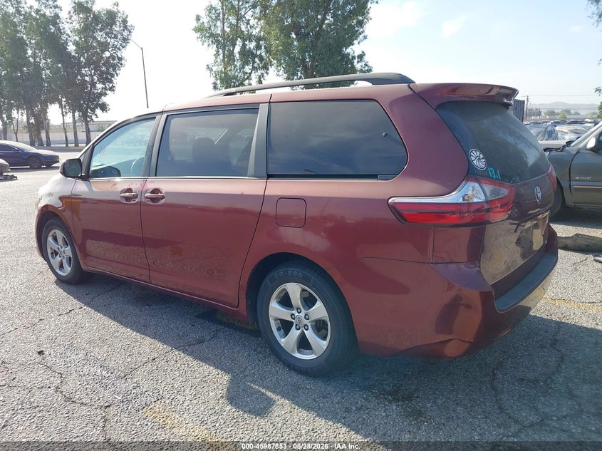 TOYOTA SIENNA - zdjęcie 3
