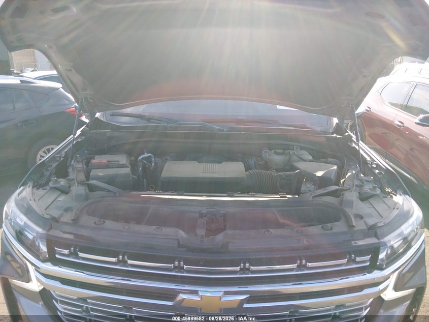 CHEVROLET SUBURBAN - zdjęcie 10