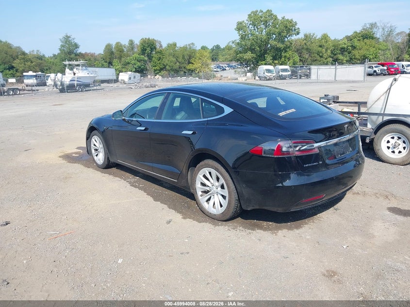 TESLA MODEL S - zdjęcie 3