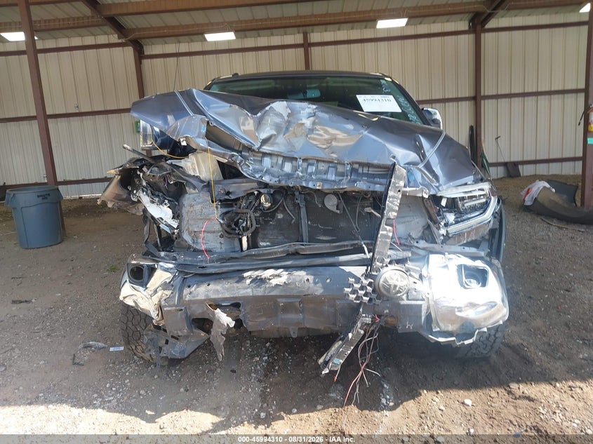 TOYOTA TUNDRA - zdjęcie 12