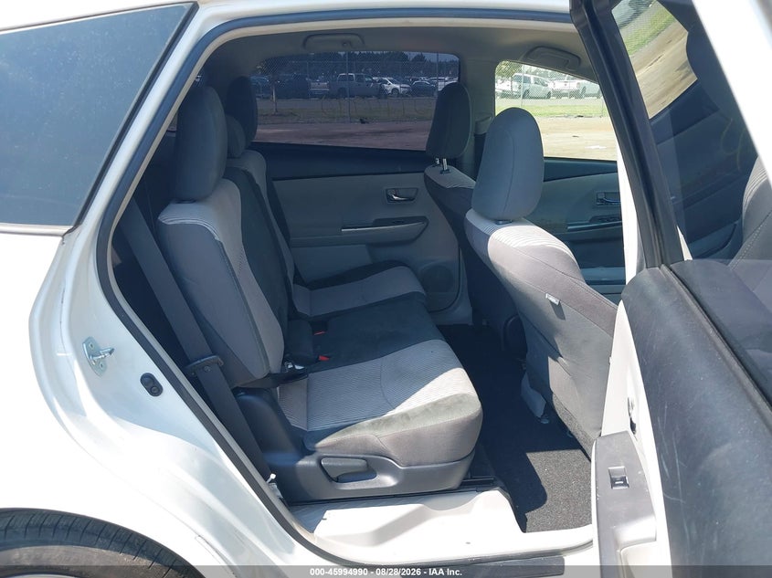 TOYOTA PRIUS V - zdjęcie 8