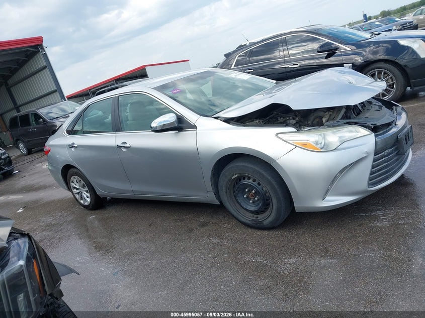 TOYOTA CAMRY - zdjęcie 13