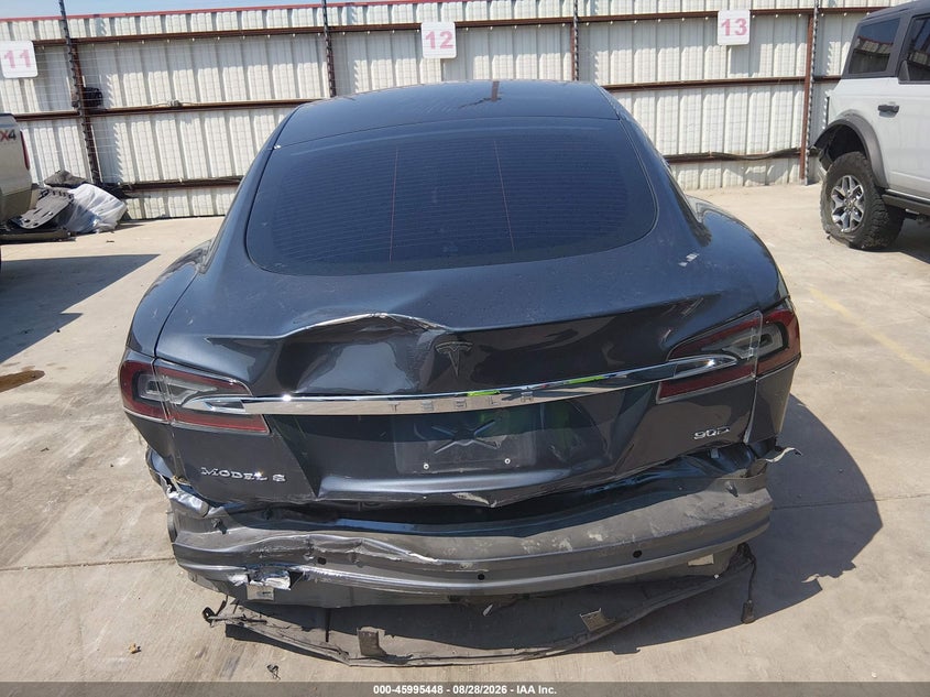 TESLA MODEL S - zdjęcie 16