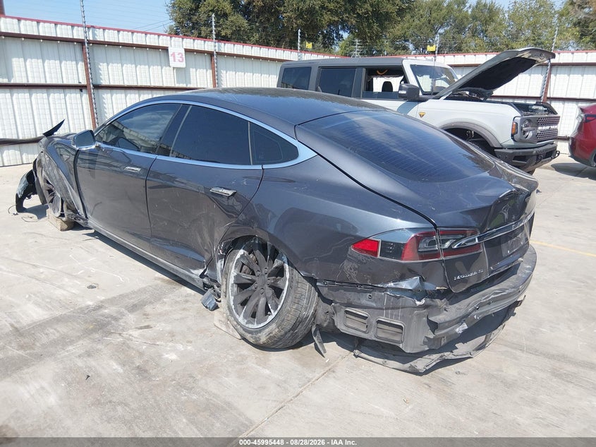 TESLA MODEL S - zdjęcie 3
