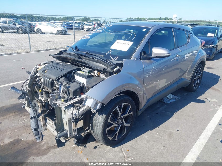 TOYOTA C-HR - zdjęcie 2