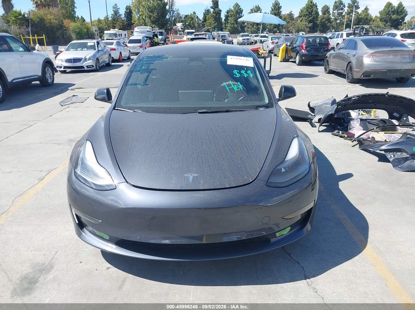 TESLA MODEL 3 - zdjęcie 12