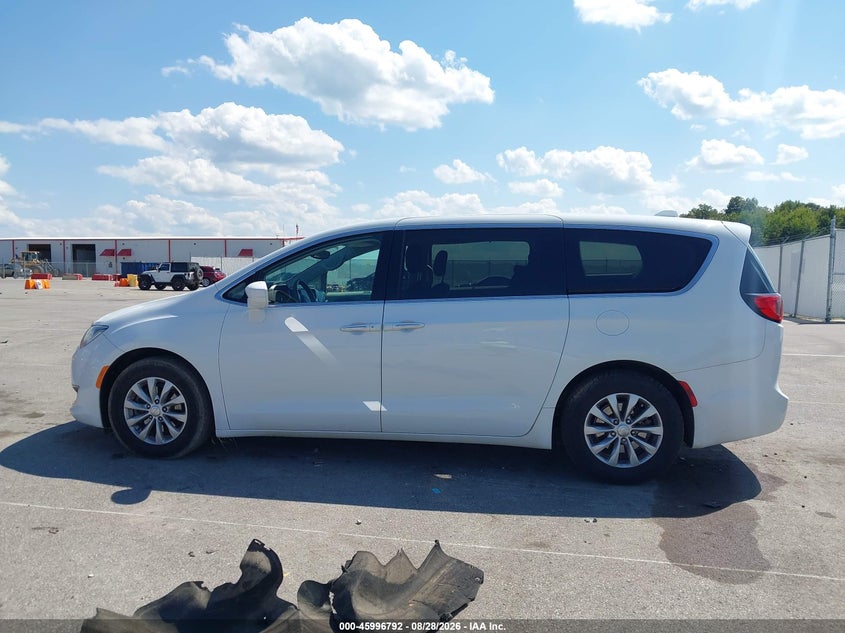 CHRYSLER PACIFICA - zdjęcie 15