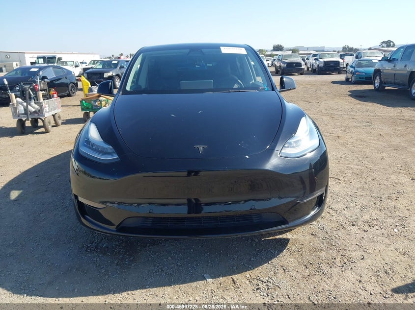 TESLA MODEL Y - zdjęcie 11