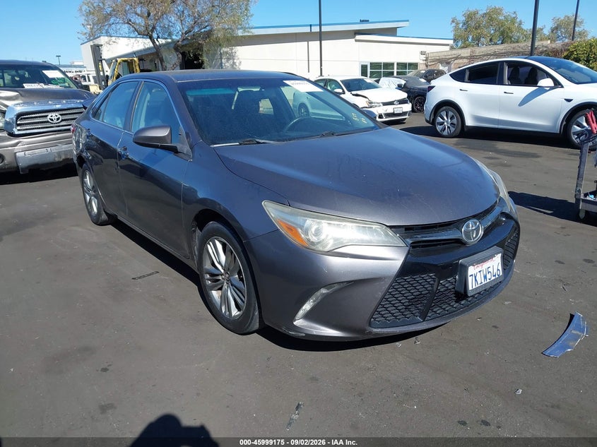 TOYOTA CAMRY - zdjęcie 1